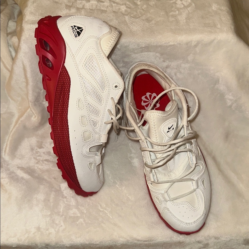 NEW Nike ACG Air Exploraid White/Red Retro Reissue Y2K Trail Shoes size 9